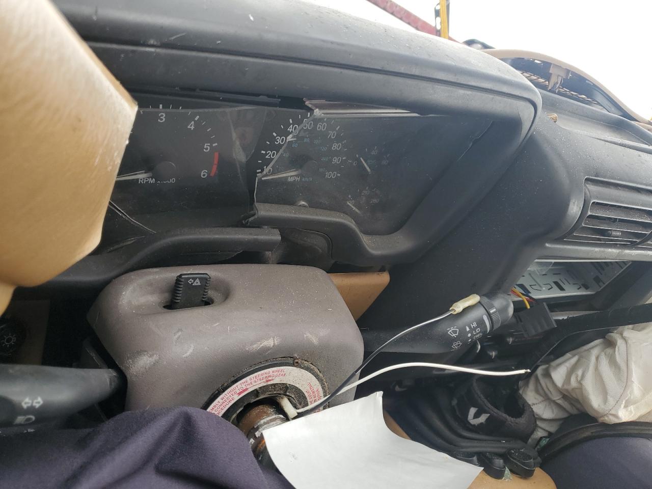 1998 Jeep Wrangler / Tj Sahara VIN: 1J4FY49S1WP706421 Lot: 84597005