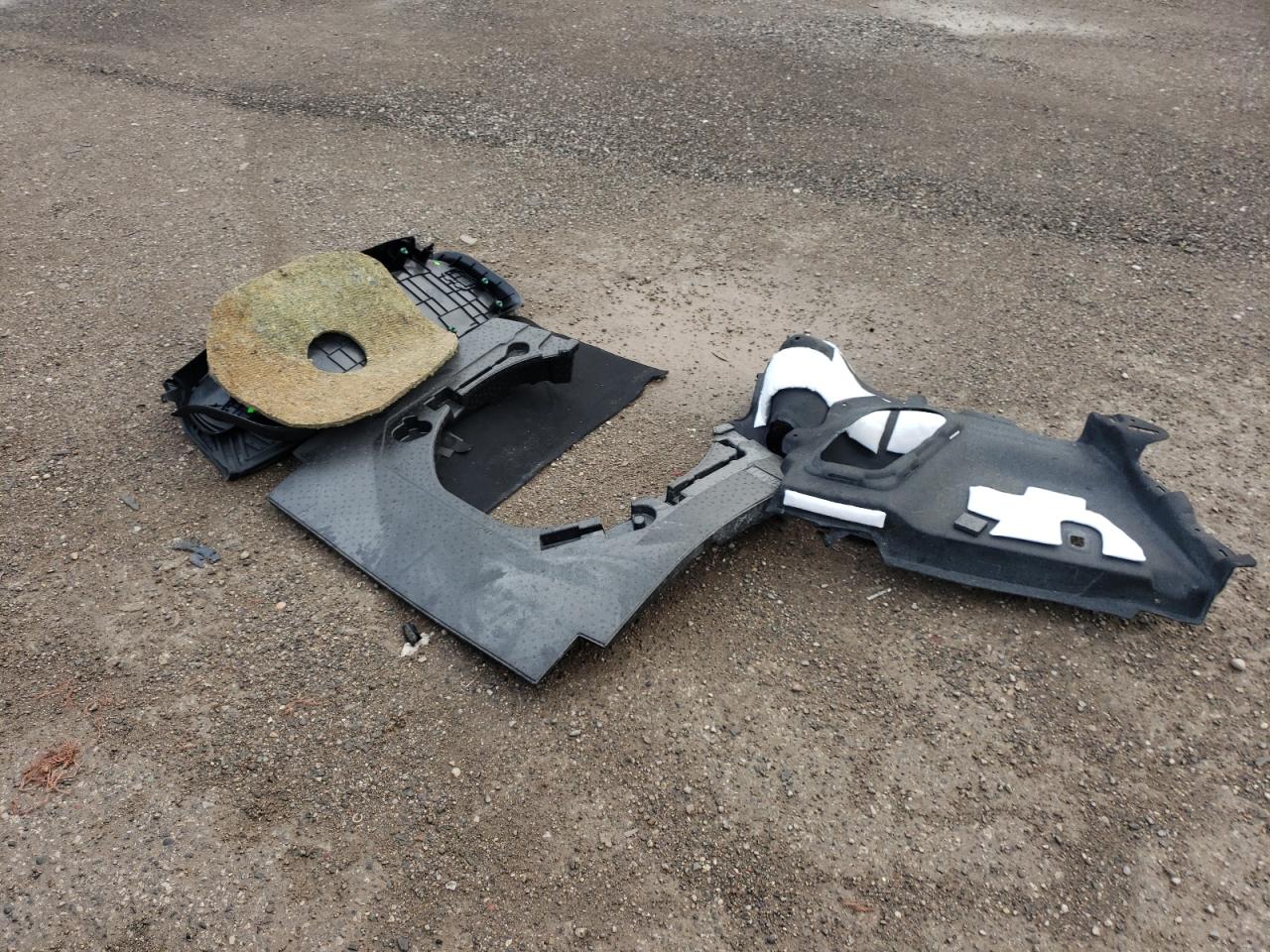 2018 Mazda 3 Touring VIN: 3MZBN1L38JM211724 Lot: 82102265