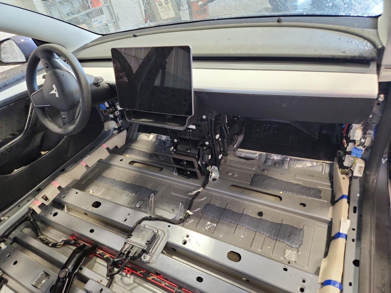 2023 Tesla Model 3 VIN: 5YJ3E1EAXPF668986 Lot: 70924035