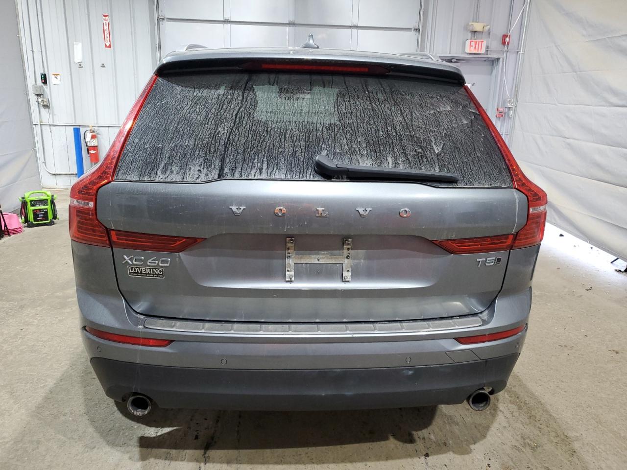 2021 Volvo Xc60 T5 Momentum VIN: YV4102RK1M1804468 Lot: 81704325