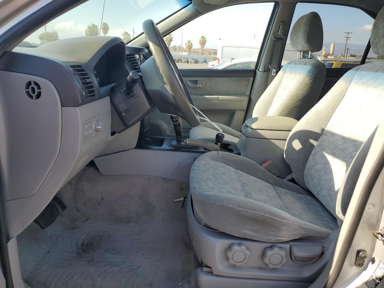 2004 Kia Sorento Ex VIN: KNDJD733445203683 Lot: 81870765