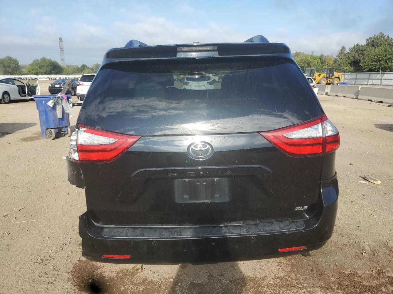 2015 Toyota Sienna Xle VIN: 5TDYK3DC5FS595095 Lot: 72076705