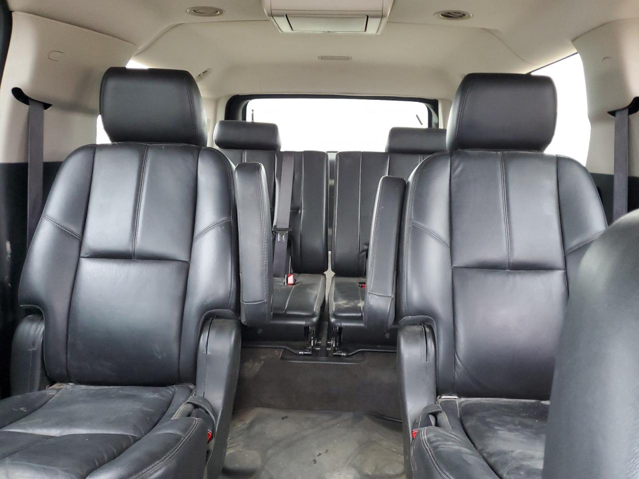 2013 Chevrolet Suburban K1500 Lt VIN: 1GNSKJE75DR101011 Lot: 81673255