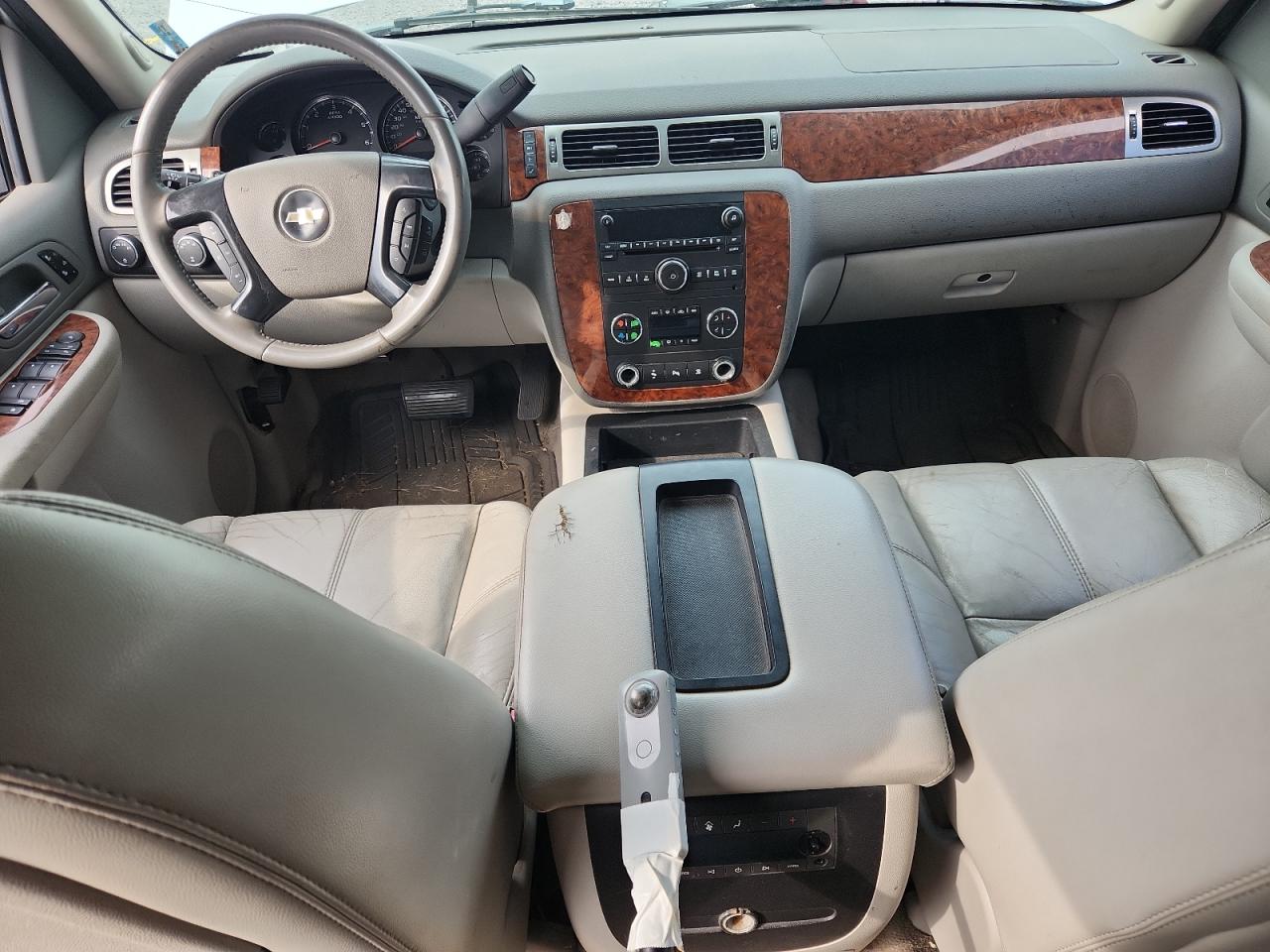 2007 Chevrolet Suburban K1500 VIN: 3GNFK16307G220313 Lot: 81450955