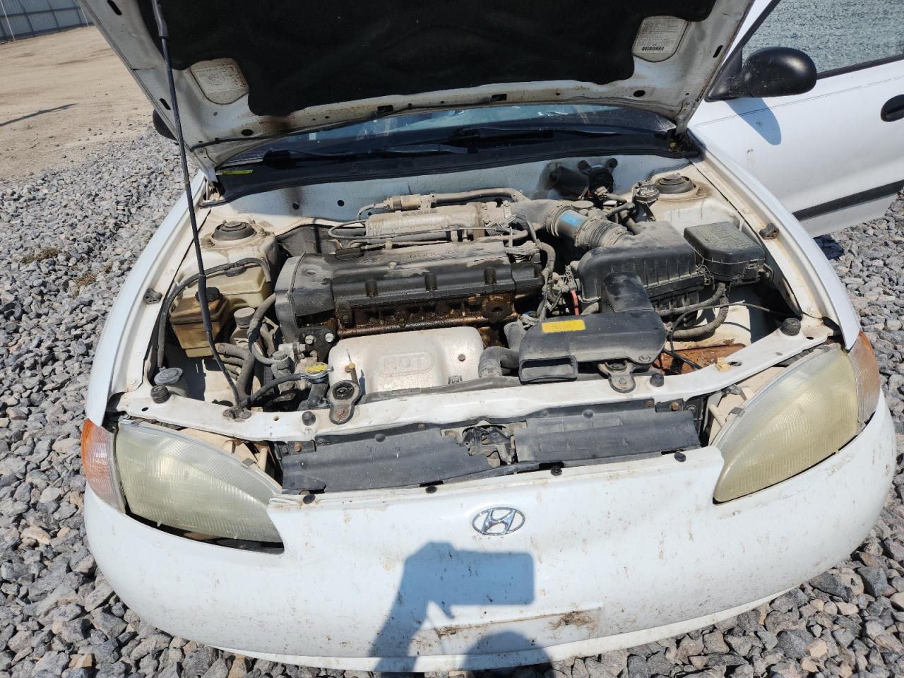 1998 Hyundai Elantra VIN: KMHJF24M9WU661258 Lot: 80200505