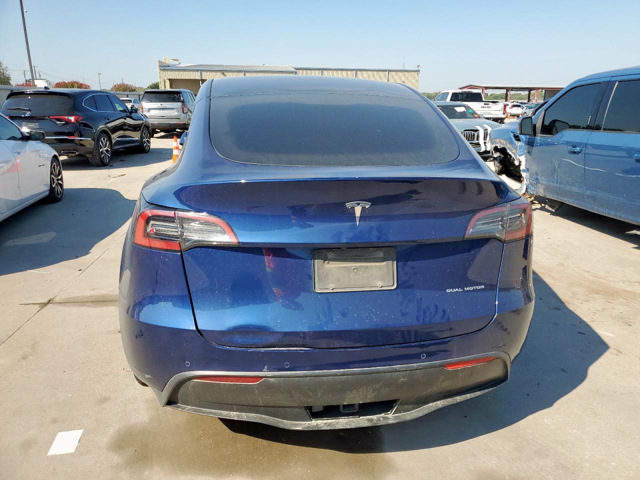 2022 Tesla Model Y VIN: 7SAYGAEE6NF400228 Lot: 80330995