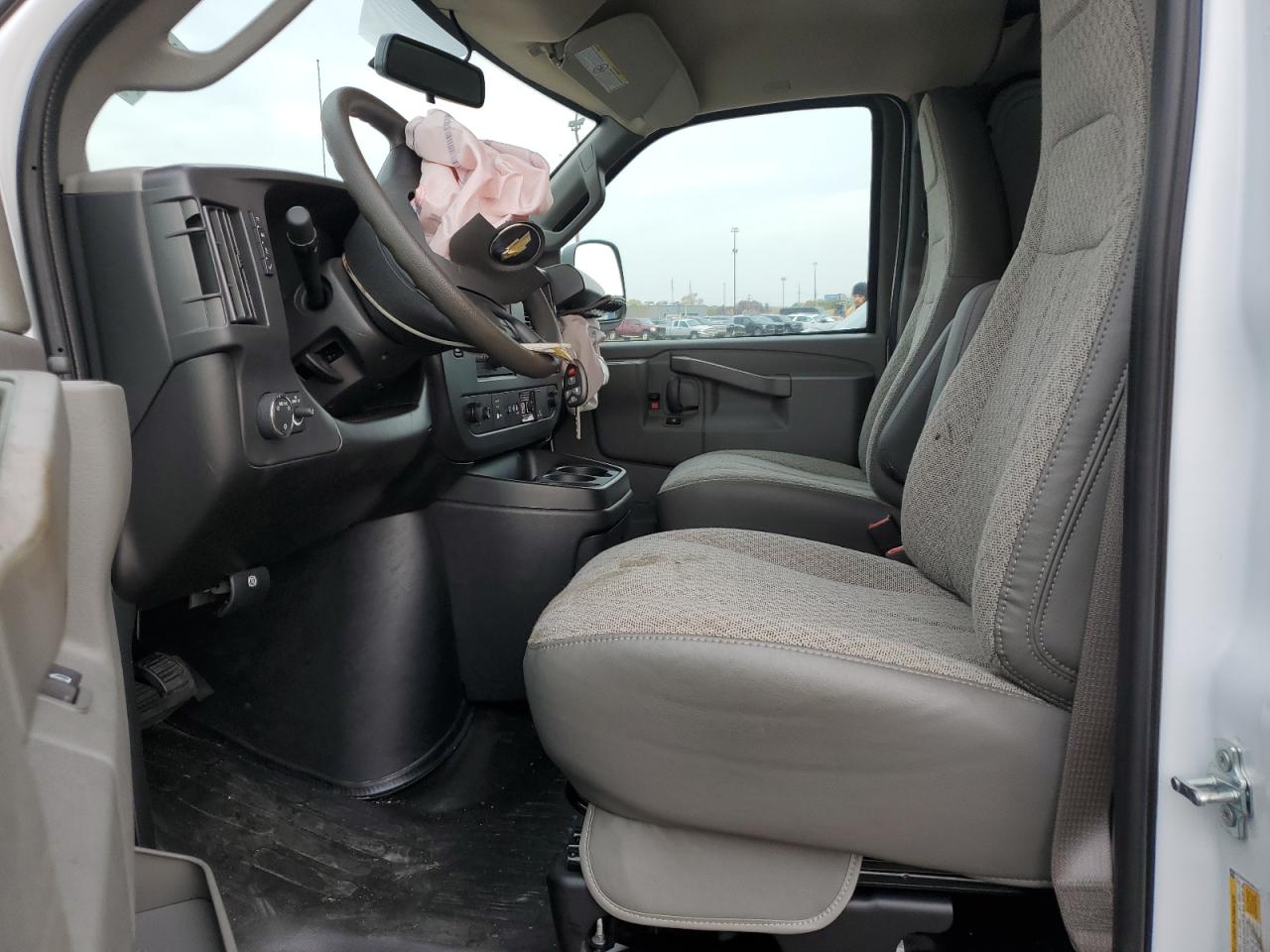 2025 Chevrolet Express G3500 VIN: 1GCZGGFP4S1258132 Lot: 81489865