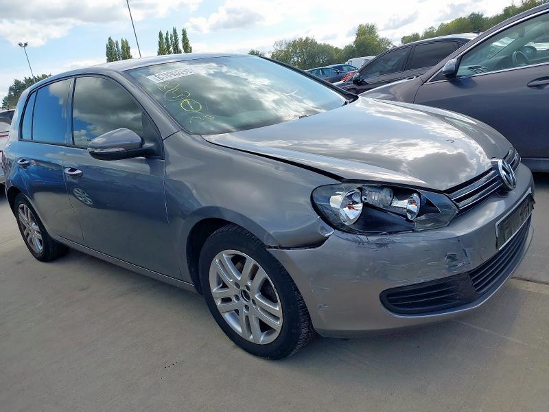 2010 VOLKSWAGEN GOLF SE TDI 140 S-A 