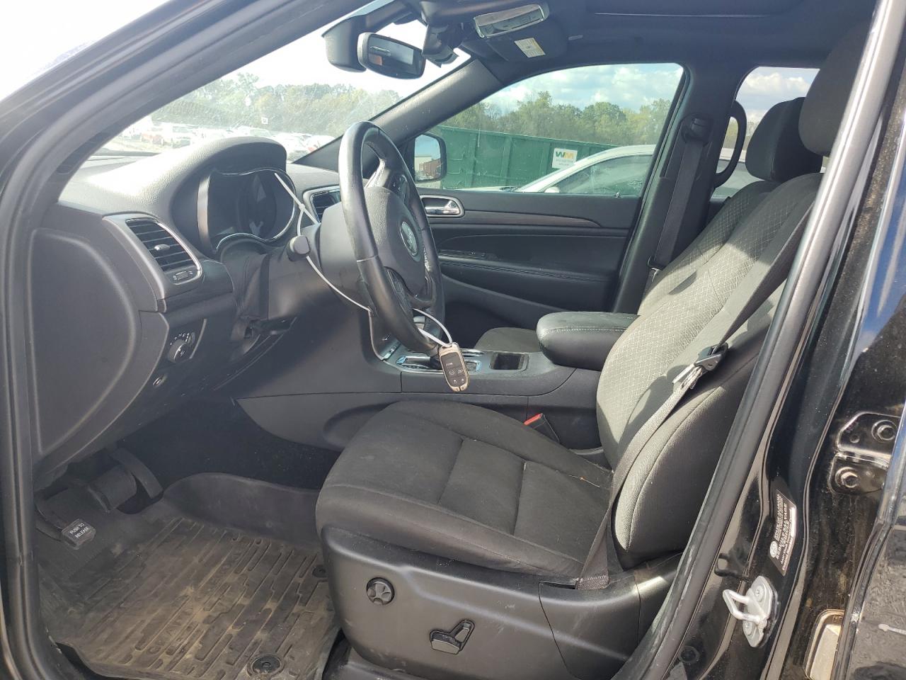 2020 Jeep Grand Cherokee Laredo VIN: 1C4RJEAG3LC106166 Lot: 84898055