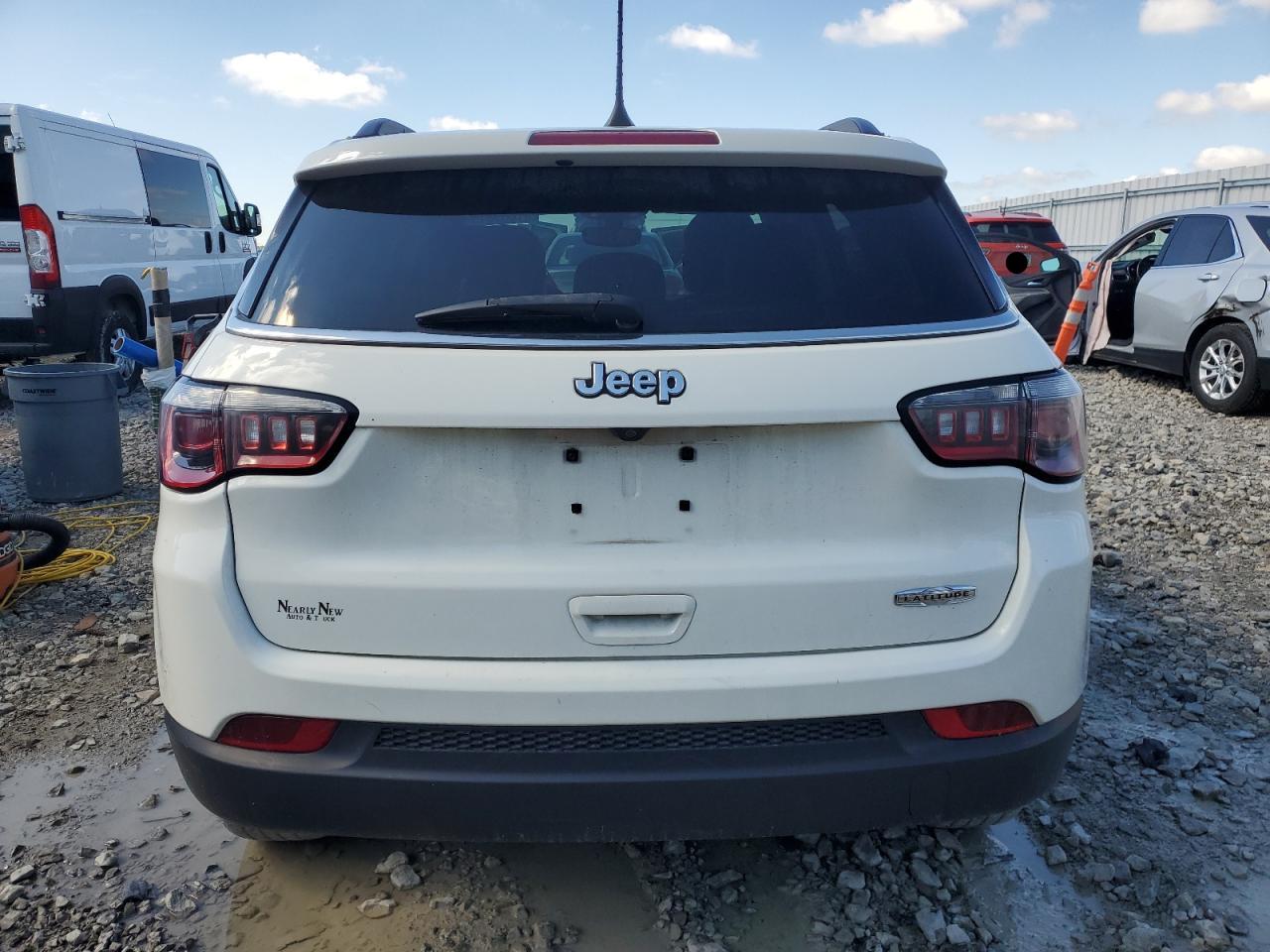 2017 Jeep Compass Latitude VIN: 3C4NJCBB5HT694024 Lot: 81663815