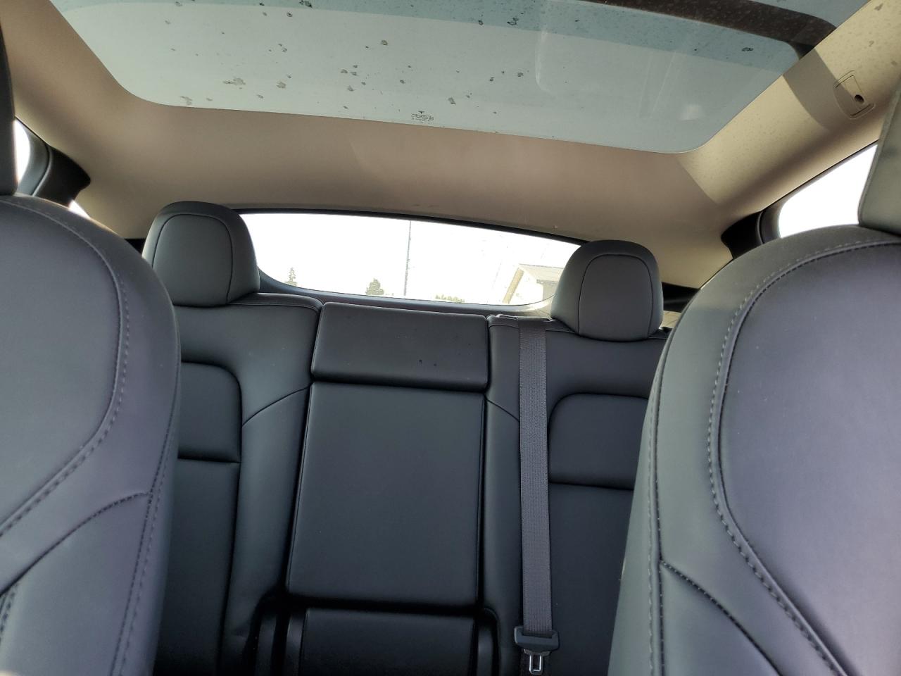 2024 Tesla Model Y VIN: 7SAYGDEF8RF053405 Lot: 70741065