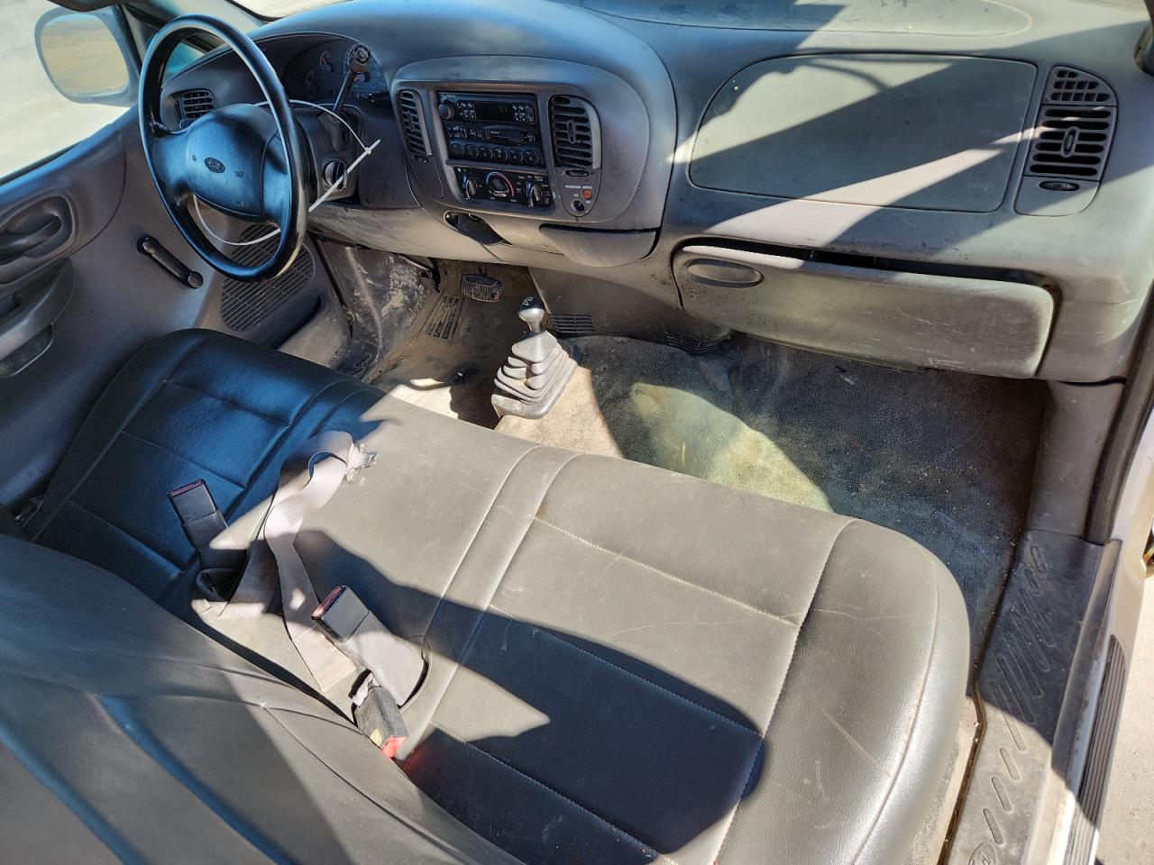 2001 Ford F150 VIN: 1FTPF18L91NA90464 Lot: 84585945