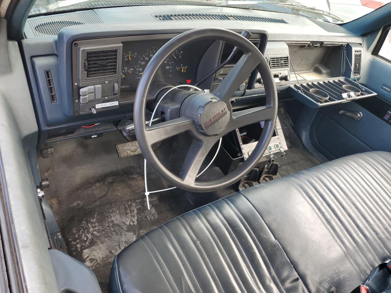 1992 Chevrolet Gmt-400 C2500 VIN: 1GCFC24K0NE131366 Lot: 80791255