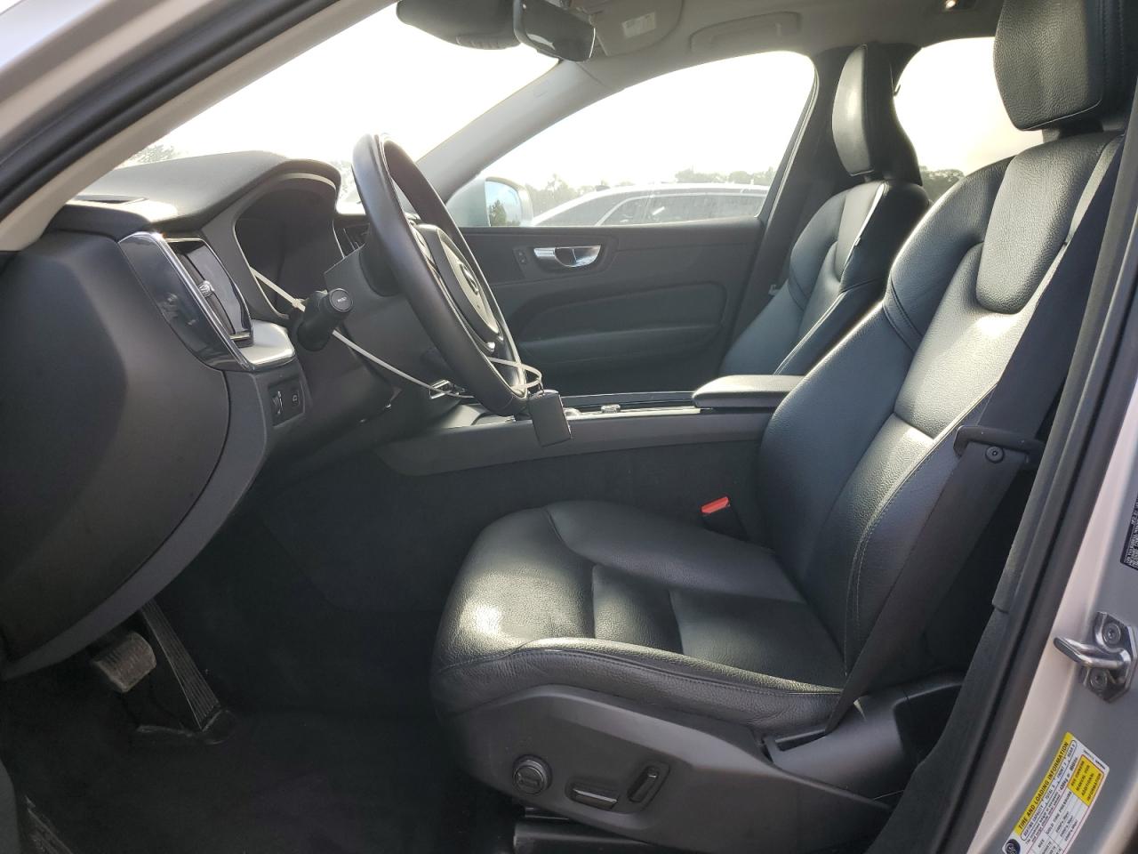 2020 Volvo Xc60 T5 Momentum VIN: YV4102RK0L1494280 Lot: 81298845