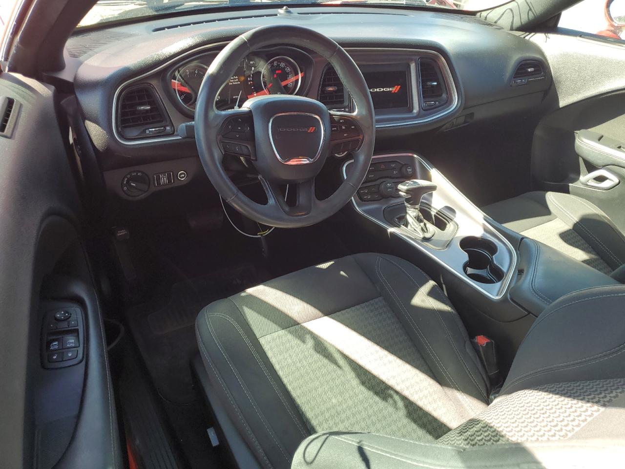 2018 Dodge Challenger Sxt VIN: 2C3CDZAG8JH132345 Lot: 71226485