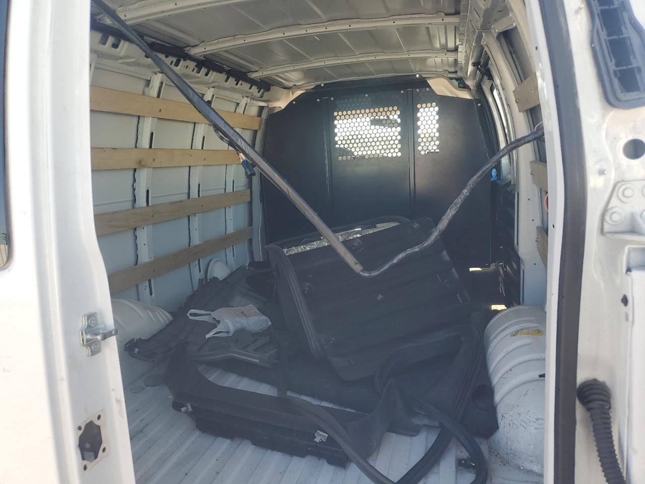 2024 Chevrolet Express G2500 VIN: 1GCWGAFPXR1197279 Lot: 85577535