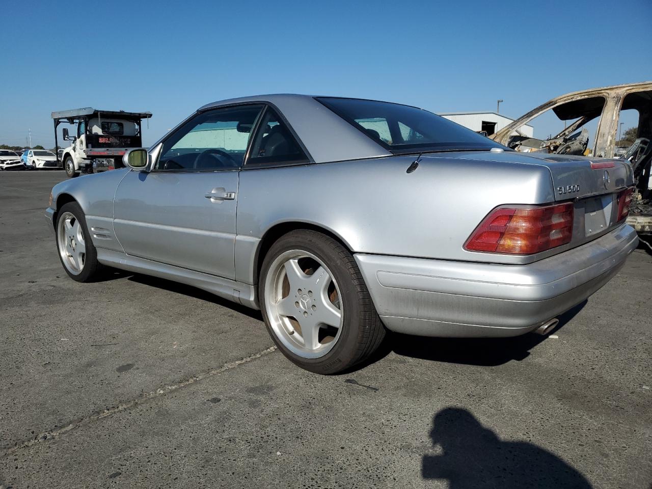 V (R230) V (R230)