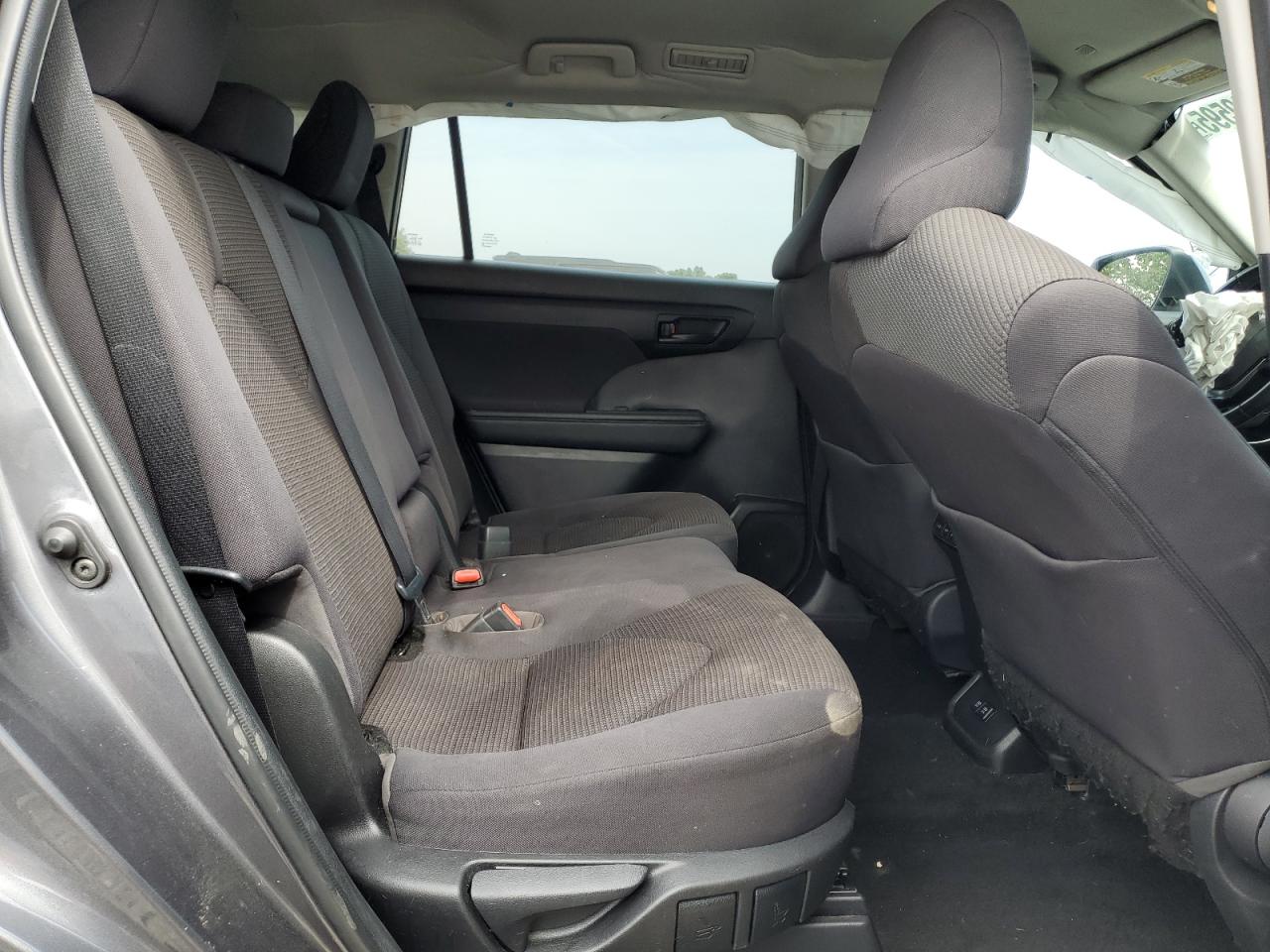 2021 Toyota Highlander L VIN: 5TDBZRBHXMS116136 Lot: 83849595