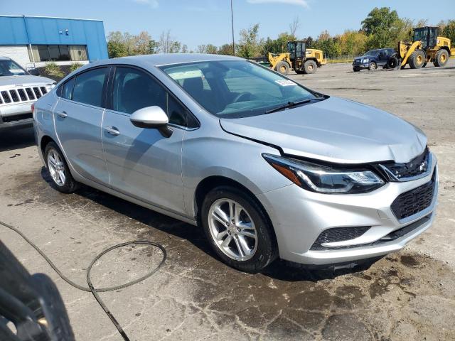  CHEVROLET CRUZE 2017 Srebrny