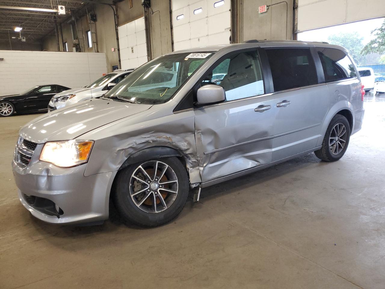 DODGE CARAVAN 2017. Lot# 70816145. VIN 2C4RDGCG7HR774289. Photo 1