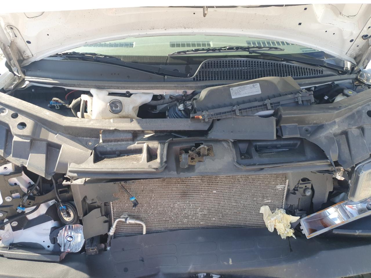 2022 GMC Savana Cut - Trucks Expeditor Truck VIN: 7GZ37TC70NN007501 Lot: 69456245