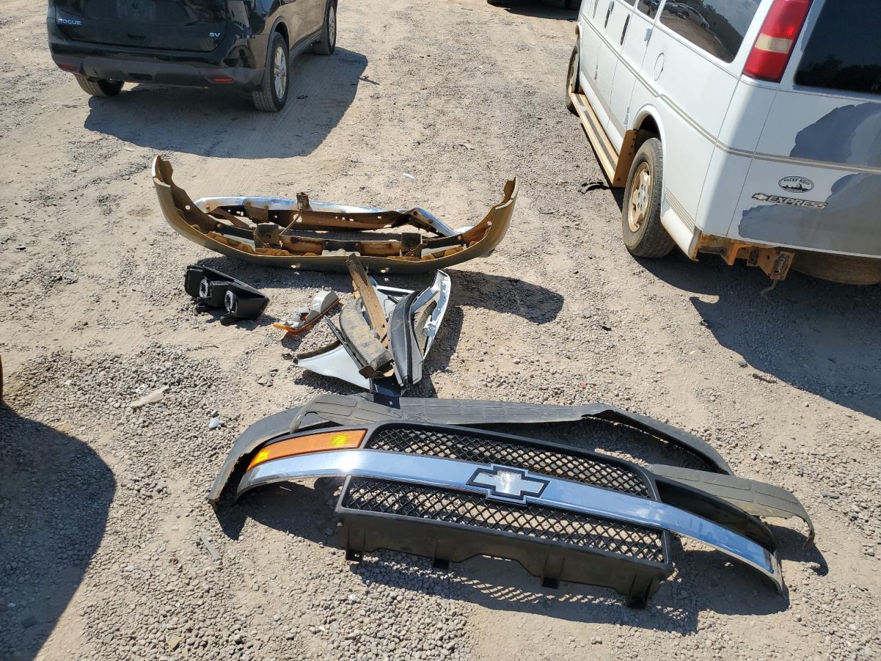 2005 Chevrolet Express G1500 VIN: 1GBFG15T151263733 Lot: 80629265