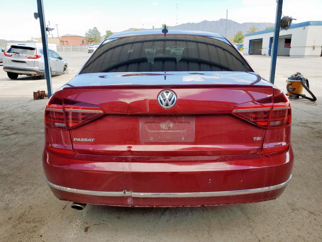 2018 Volkswagen Passat S VIN: 1VWAA7A3XJC050386 Lot: 80882395