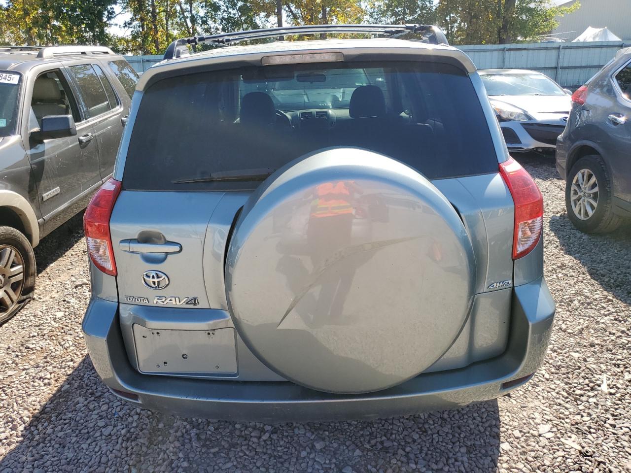 2007 Toyota Rav4 Limited VIN: JTMBD31V875099589 Lot: 81847535