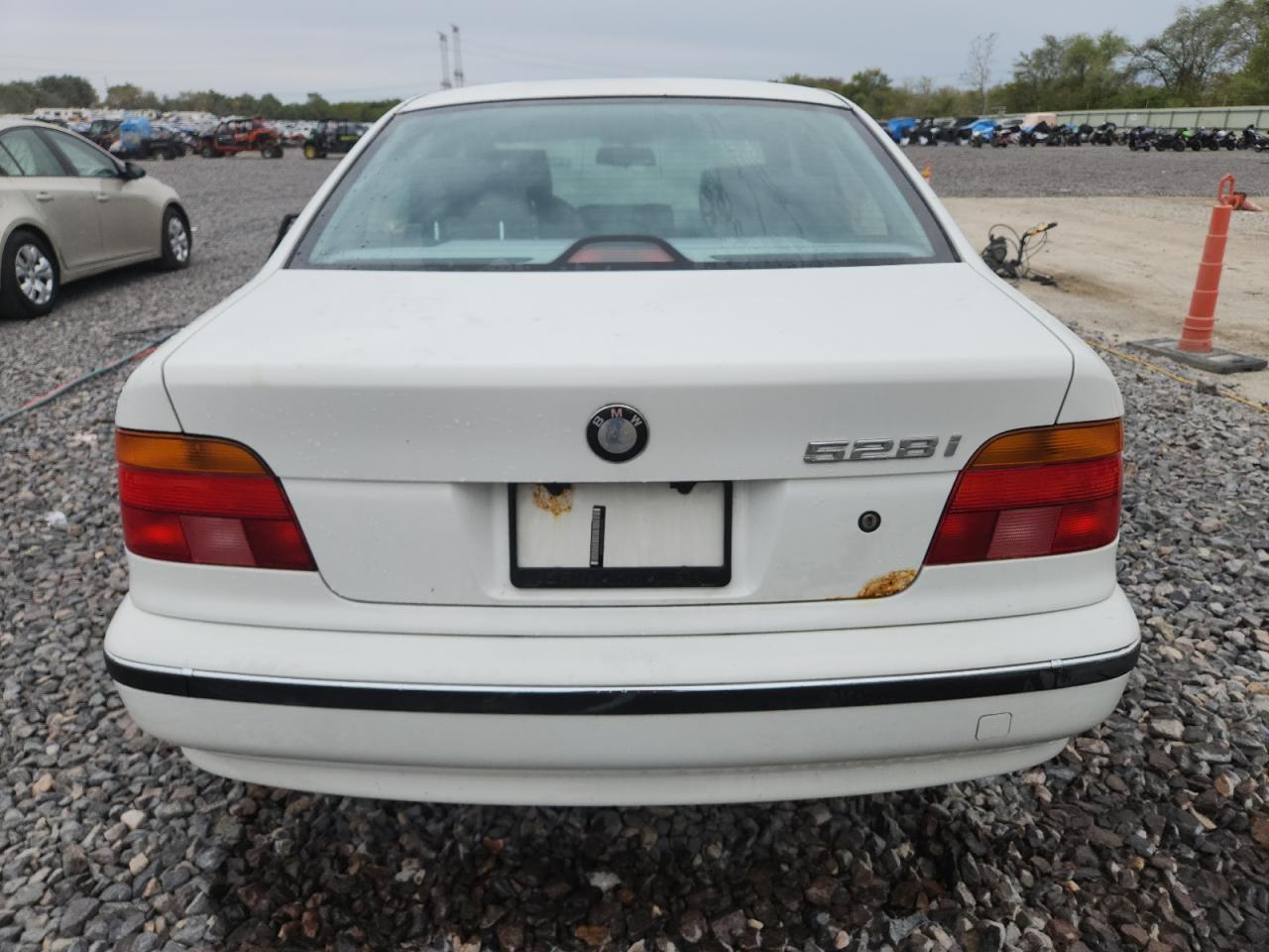 1998 BMW 528 I Automatic VIN: WBADD6320WGT90083 Lot: 82078565