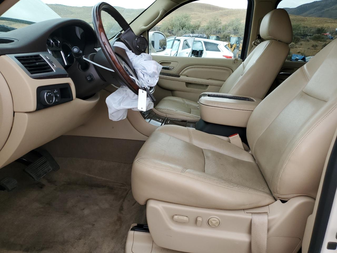 2014 Cadillac Escalade Esv Premium VIN: 1GYS4JEF1ER136117 Lot: 81385185