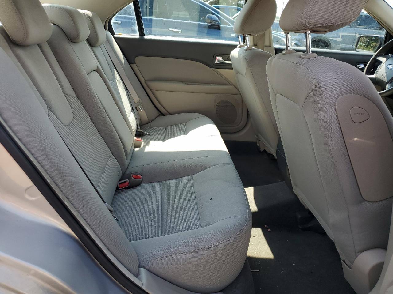 2010 Ford Fusion S VIN: 3FAHP0GA4AR427668 Lot: 81875335