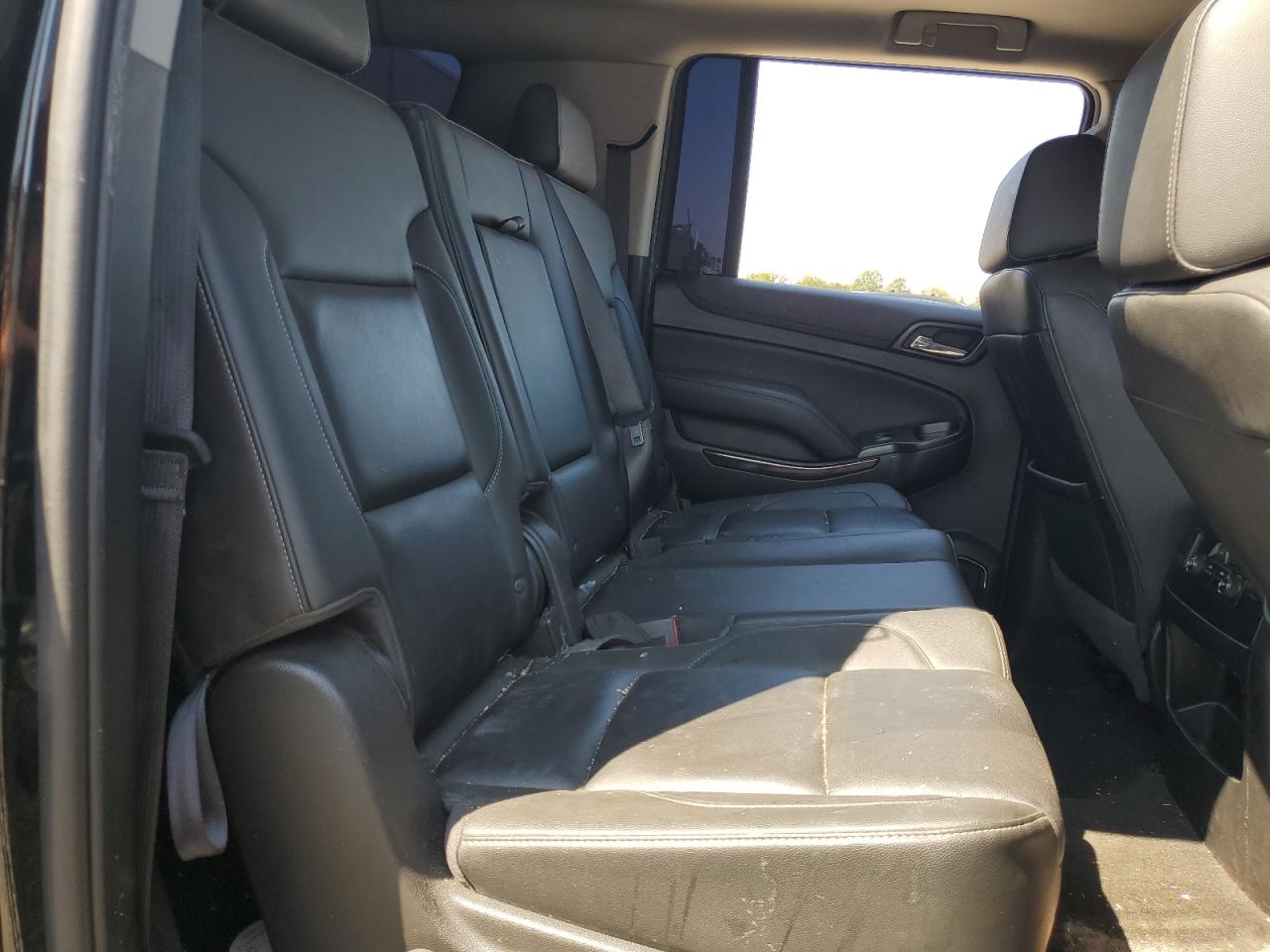 2018 Chevrolet Suburban K1500 Lt VIN: 1GNSKHKCXJR389744 Lot: 81135215