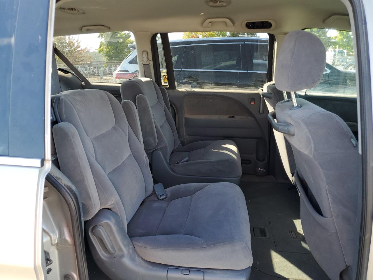 2005 Honda Odyssey Lx VIN: 5FNRL382X5B093611 Lot: 72099085