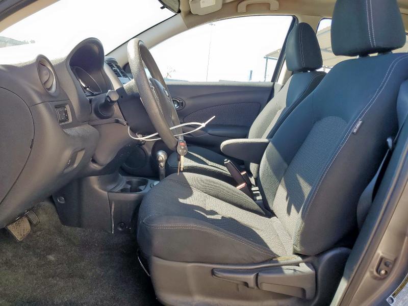  NISSAN VERSA 2016 Szary