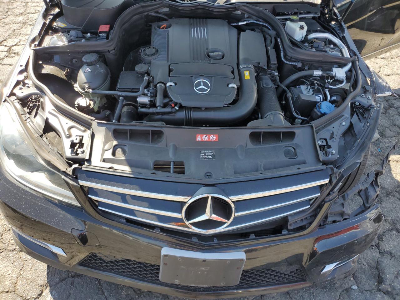 2014 Mercedes-Benz C 250 VIN: WDDGF4HB7ER304610 Lot: 84592235