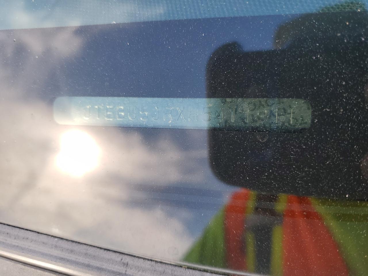 2017 Toyota 4Runner Sr5/Sr5 Premium VIN: JTEBU5JRXH5411911 Lot: 84301835