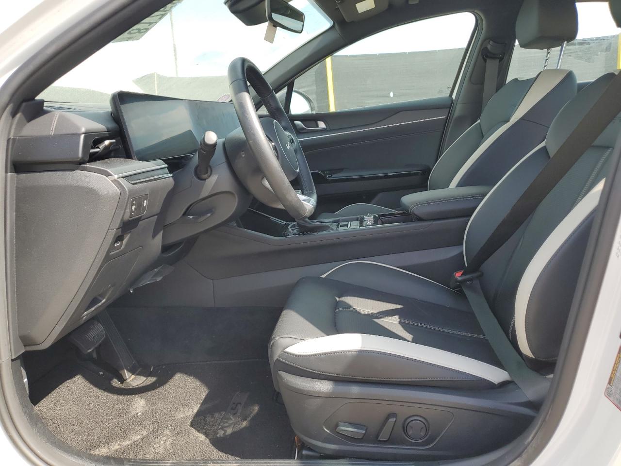 2025 Kia K5 Gt Line VIN: KNAG64J77S5305983 Lot: 81768035