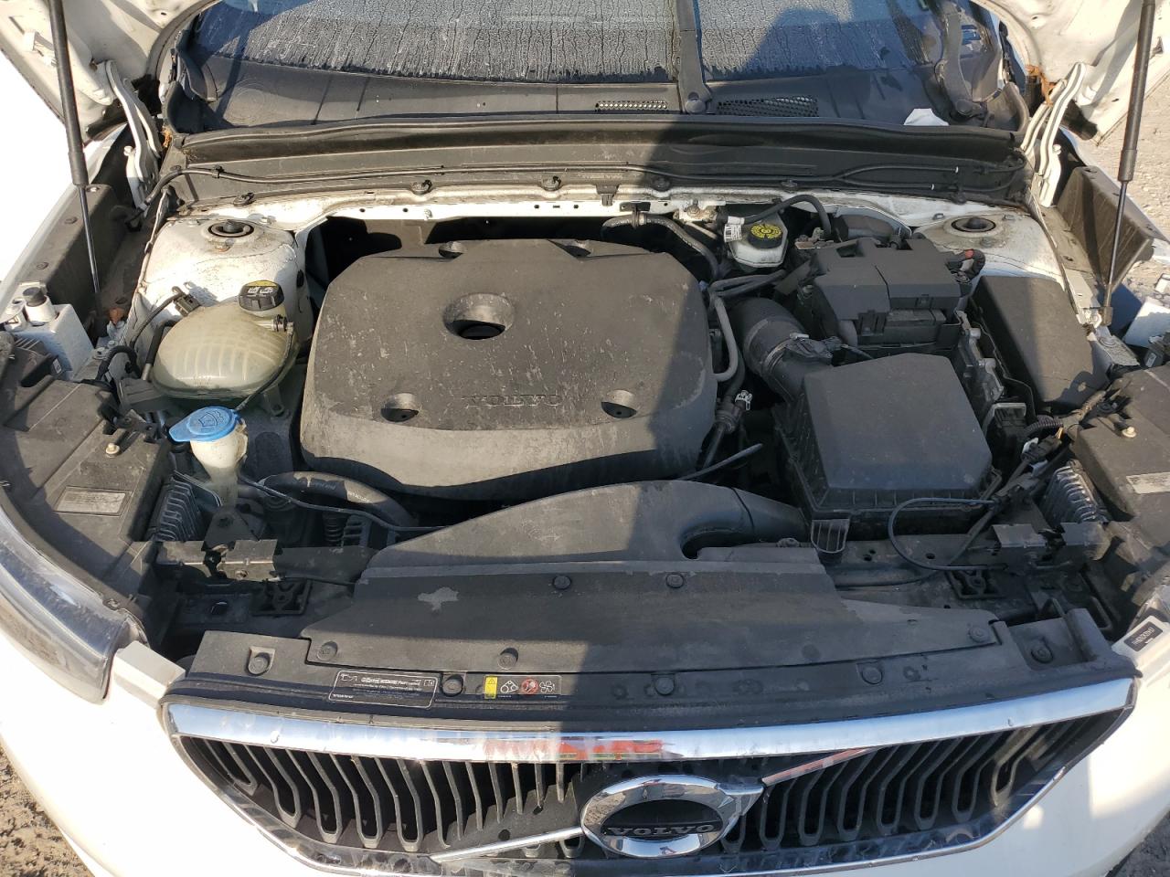 2019 Volvo Xc40 T5 Momentum VIN: YV4162XZ2K2014151 Lot: 84184035