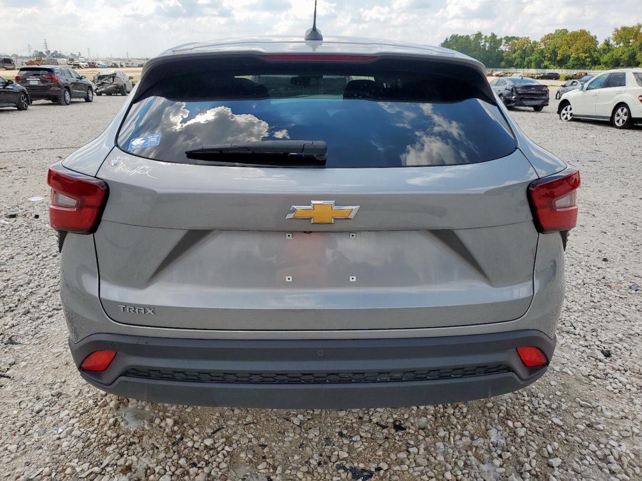 2024 Chevrolet Trax Ls VIN: KL77LFE29RC144075 Lot: 71225645
