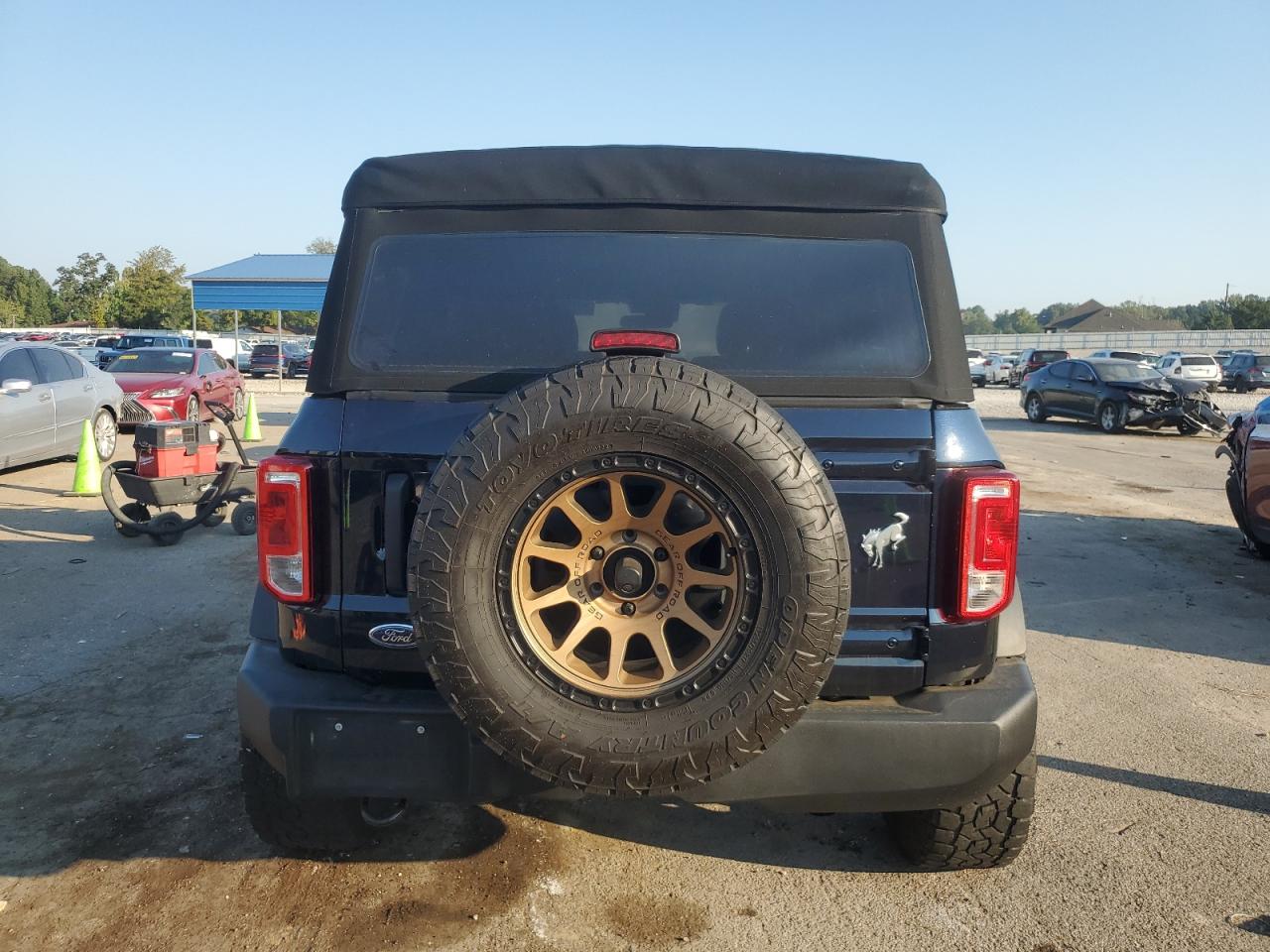 2021 Ford Bronco Base VIN: 1FMDE5BH7MLA83364 Lot: 81197375