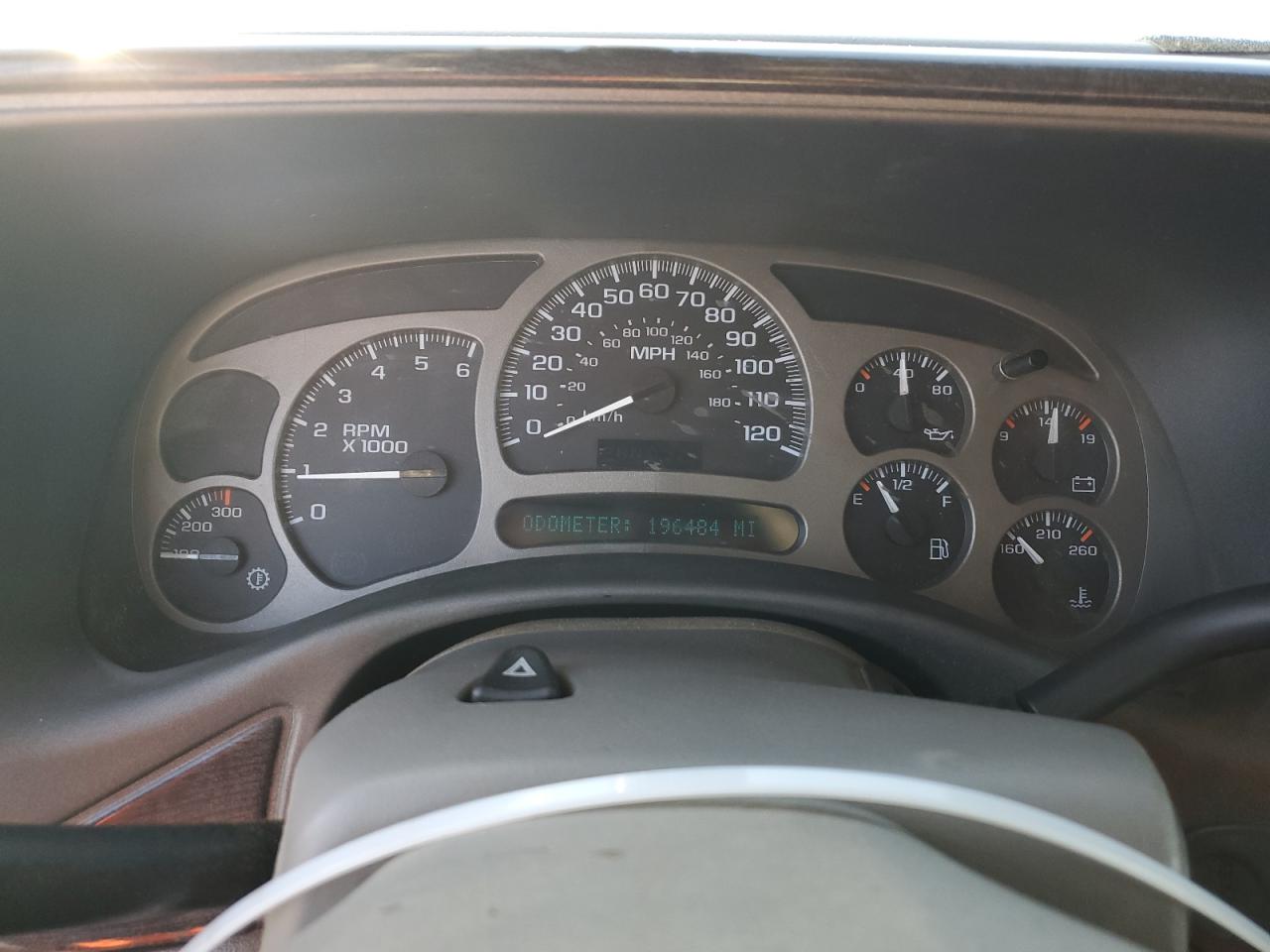 2005 GMC Yukon Denali VIN: 1GKEK63U45J172734 Lot: 84050315