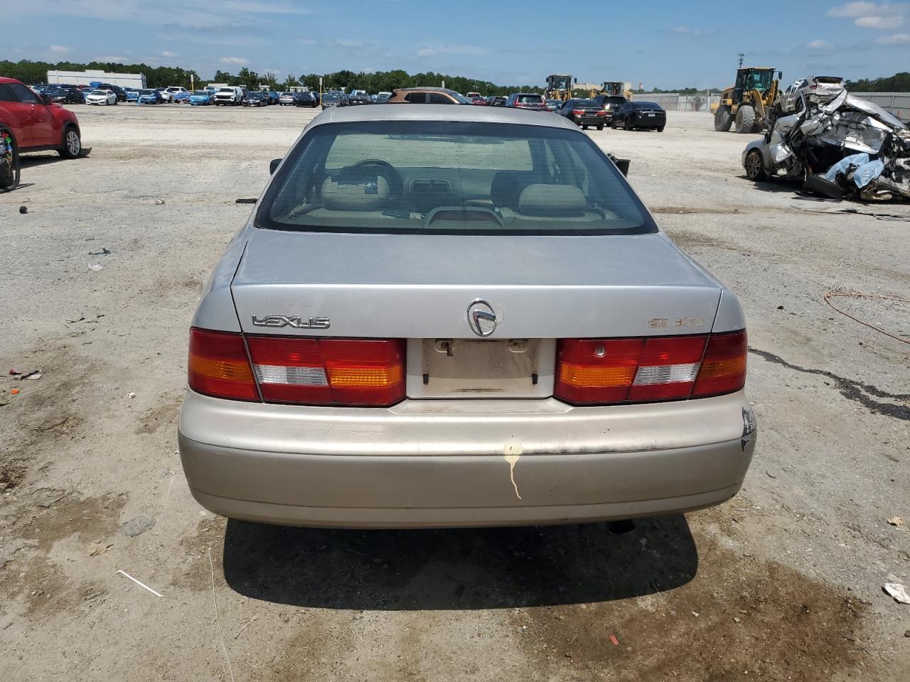 1997 Lexus Es 300 VIN: JT8BF22G9V5000004 Lot: 71786445