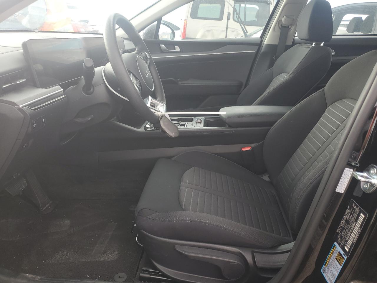 2025 Kia K5 Lxs VIN: KNAG24J73S5288580 Lot: 84380635