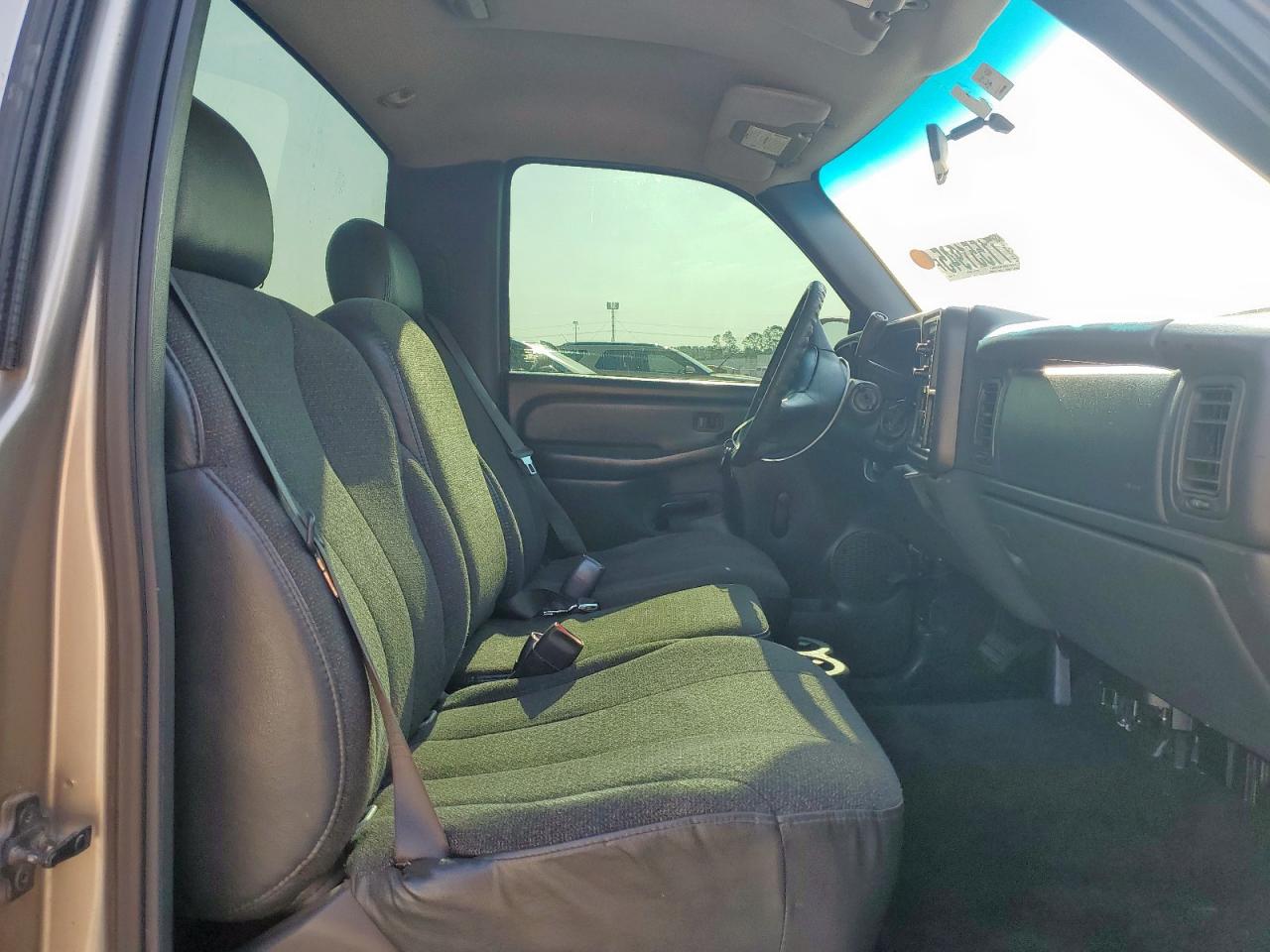 2001 Chevrolet Silverado C1500 VIN: 1GCEC14W81Z145298 Lot: 71551945