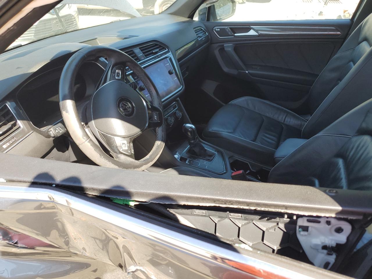 2018 Volkswagen Tiguan Sel Premium VIN: 3VV5B7AX6JM185417 Lot: 82032505