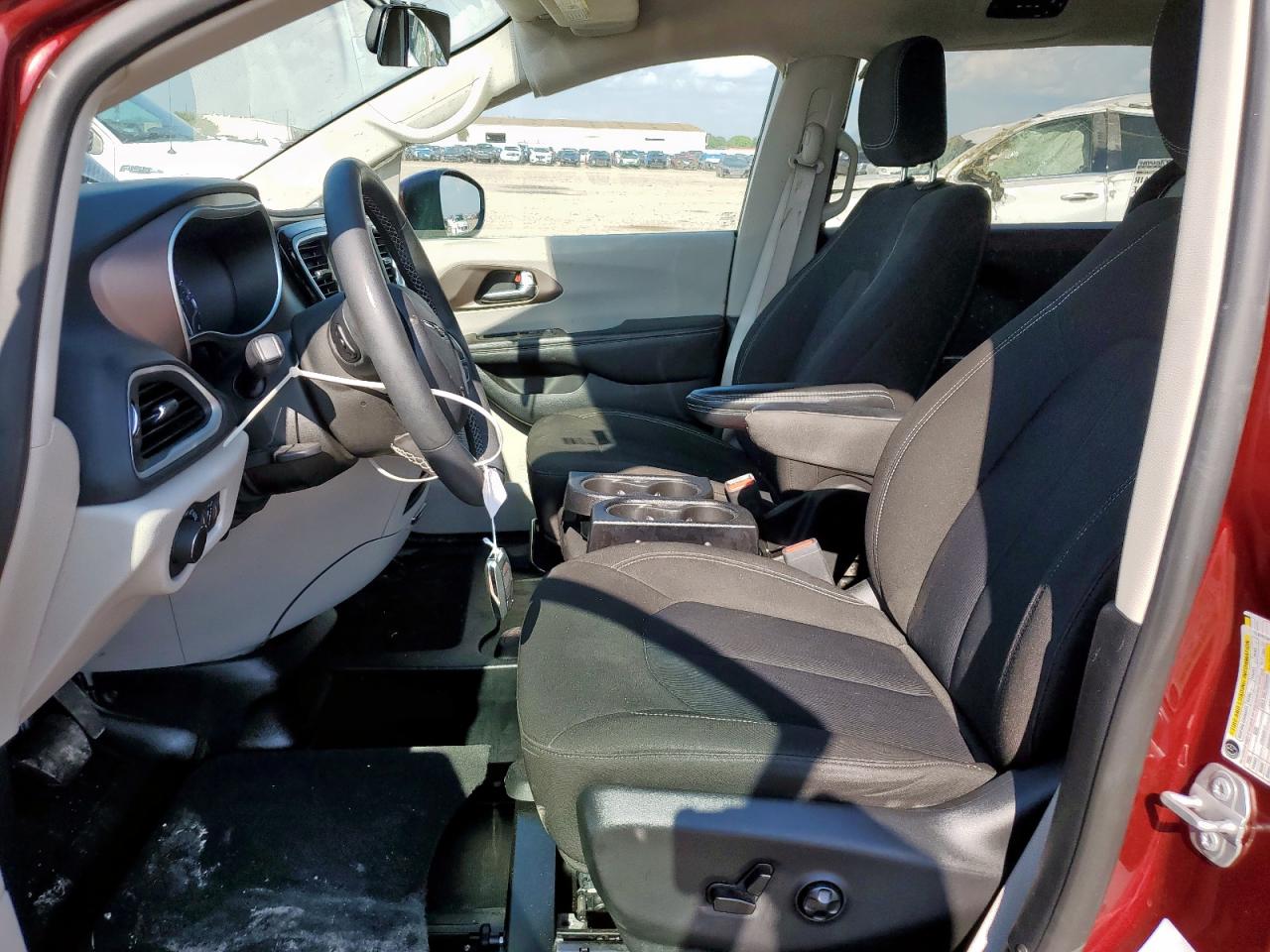 2022 Chrysler Voyager Lx VIN: 2C4RC1CGXNR225374 Lot: 71598255