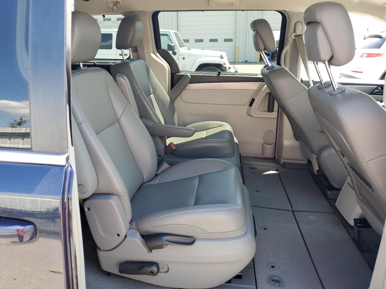 2013 Volkswagen Routan Se VIN: 2C4RVABG4DR725055 Lot: 71536325