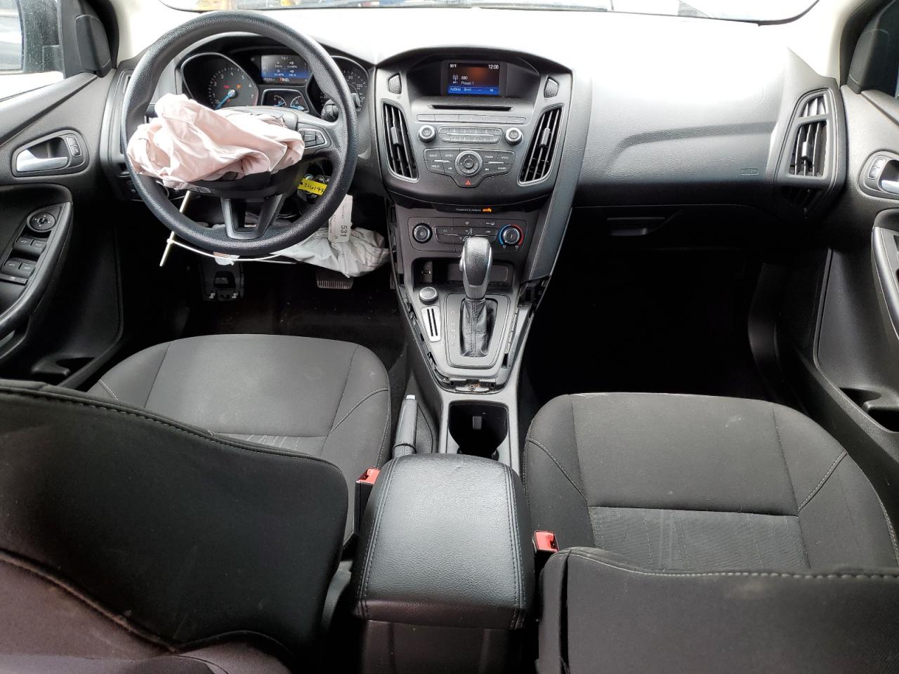 2017 Ford Focus Se VIN: 1FADP3F20HL216177 Lot: 81288805