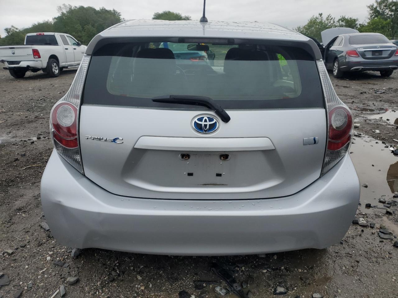 2013 Toyota Prius C VIN: JTDKDTB32D1037718 Lot: 80680455