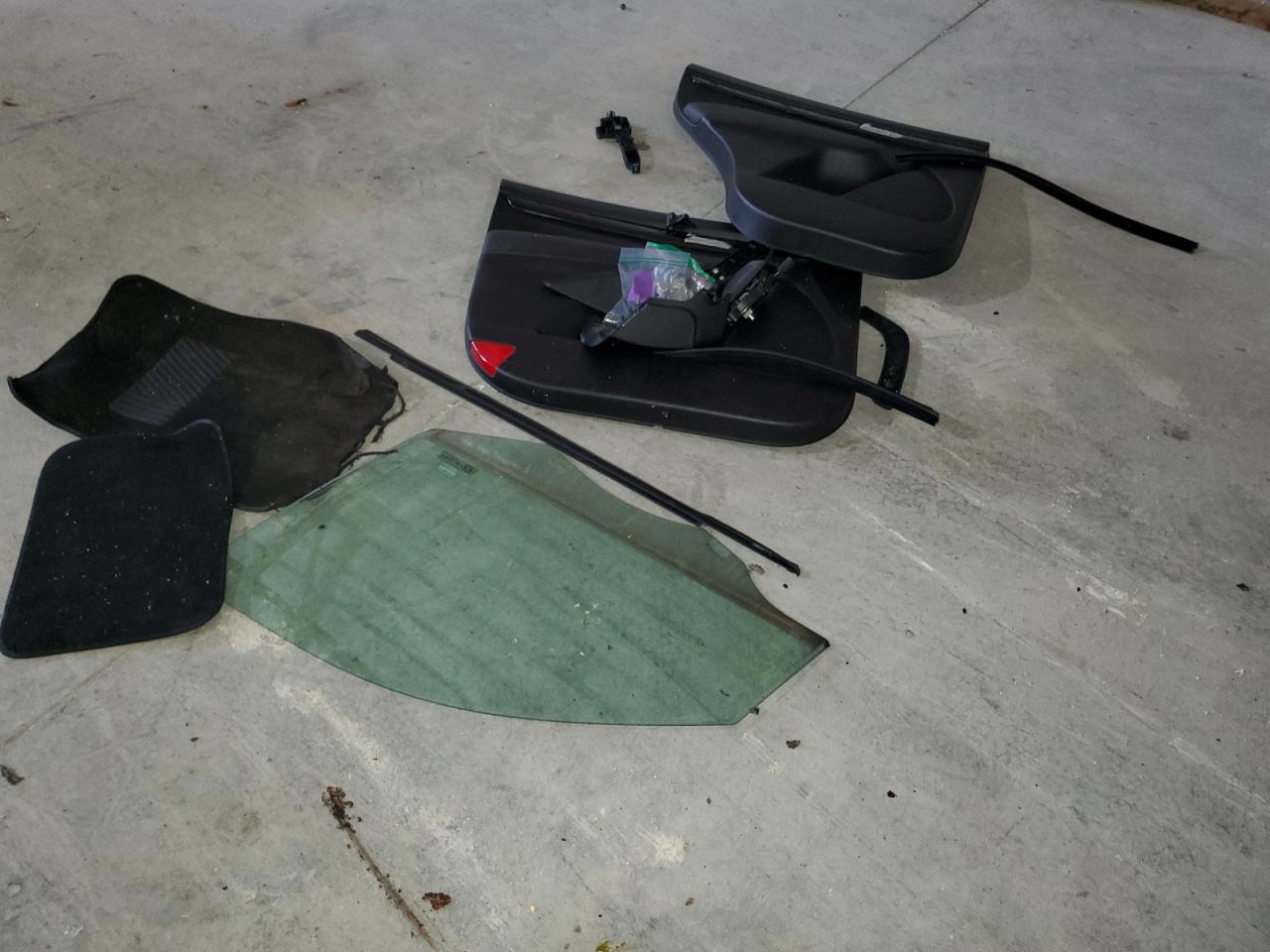 2012 Kia Sorento Base VIN: 5XYKT3A16CG238815 Lot: 82146165